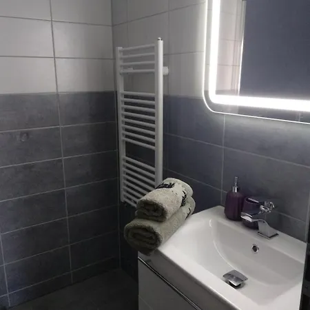 U Splavu 3*