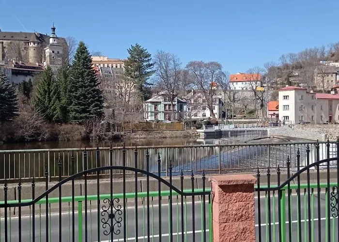 U Splavu Konukevi 3*