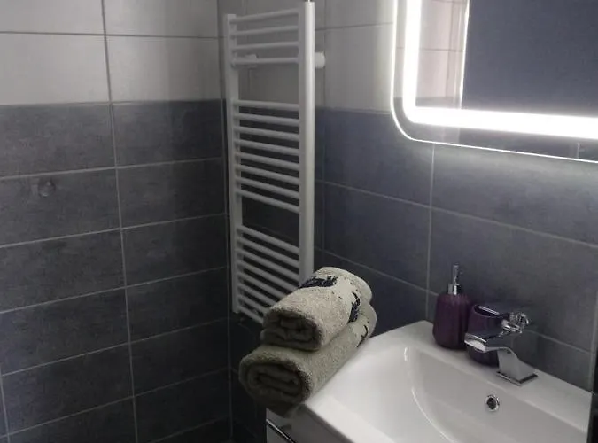 U Splavu 3*